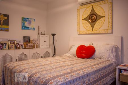 Apartamento à venda com 247m², 4 quartos e 3 vagasSuíte