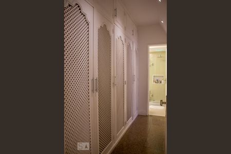 Apartamento à venda com 247m², 4 quartos e 3 vagasSuíte