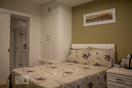 Apartamento à venda com 247m², 4 quartos e 3 vagasQuarto 1