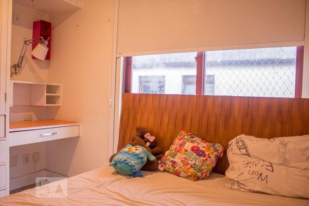 Apartamento à venda com 247m², 4 quartos e 3 vagasQuarto 2