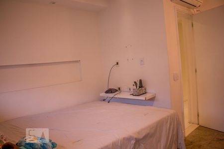 Apartamento à venda com 247m², 4 quartos e 3 vagasQuarto 2