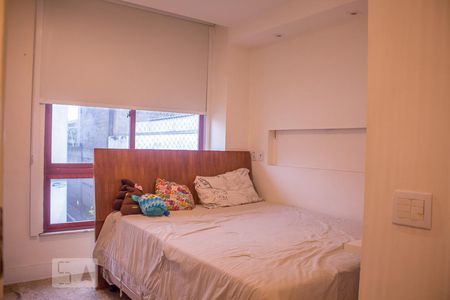 Apartamento à venda com 247m², 4 quartos e 3 vagasQuarto 2