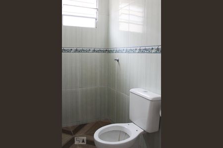 Banheiro de apartamento para alugar com 2 quartos, 49m² em Jardim Tupi, Jundiaí