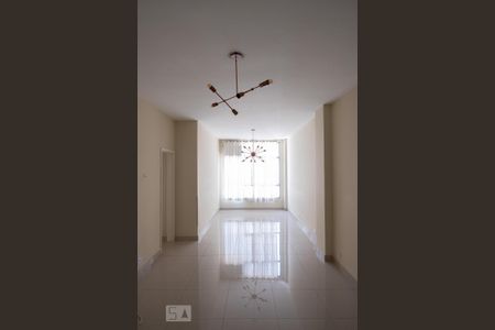 Apartamento para alugar com 90m², 3 quartos e 1 vagaSala