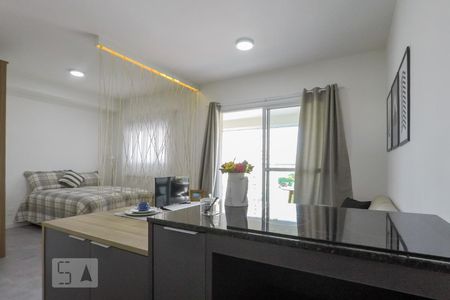 Studio para alugar com 40m², 1 quarto e 1 vagaSala vista pela cozinha