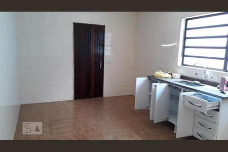 Cozinha  de casa à venda com 4 quartos, 517m² em Jardim Santa Helena, São Paulo
