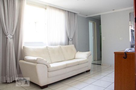 Sala de Apartamento com 2 quartos, 52m² Jardim Alvorada