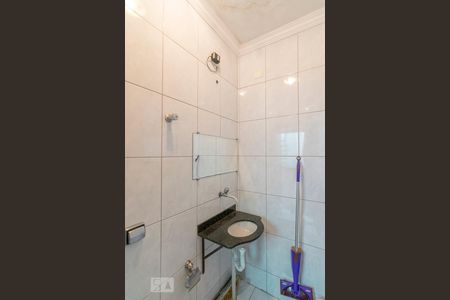 Casa à venda com 260m², 3 quartos e 4 vagasBanheiro de Serviço