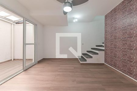 Sala de casa à venda com 2 quartos, 77m² em Vila do Encontro, São Paulo