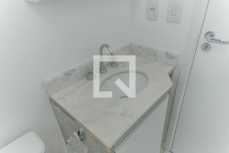 Casa à venda com 77m², 2 quartos e 2 vagasBanheiro da Suíte 1