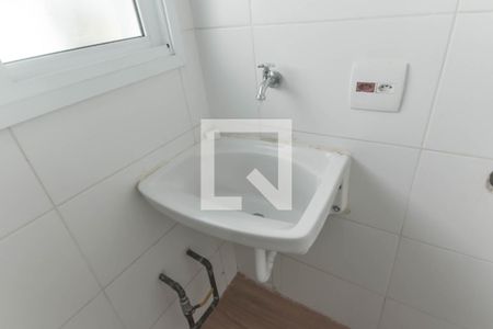 Casa à venda com 77m², 2 quartos e 2 vagasLavanderia