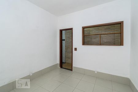 Sala de casa para alugar com 1 quarto, 50m² em Irajá, Rio de Janeiro