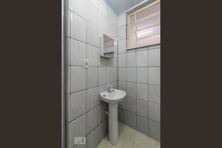 Banheiro de casa para alugar com 1 quarto, 50m² em Irajá, Rio de Janeiro