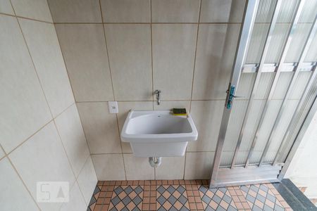 Casa para alugar com 60m², 1 quarto e 1 vagaÁrea de Serviço