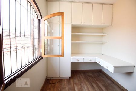 Casa à venda com 156m², 4 quartos e 2 vagasQuarto