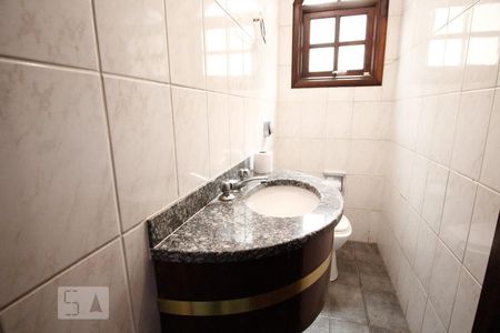 Casa à venda com 156m², 4 quartos e 2 vagasLavabo