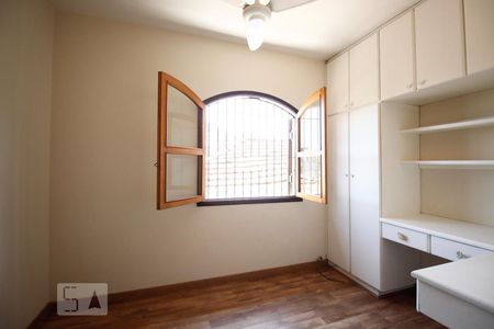 Casa à venda com 156m², 4 quartos e 2 vagasQuarto