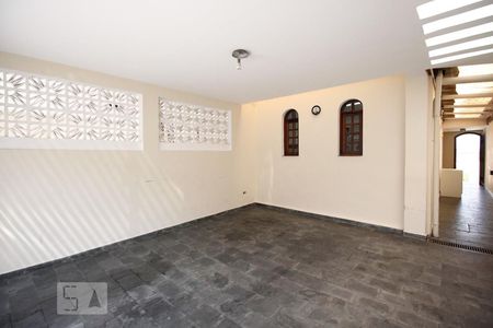 Casa à venda com 156m², 4 quartos e 2 vagasQuintal