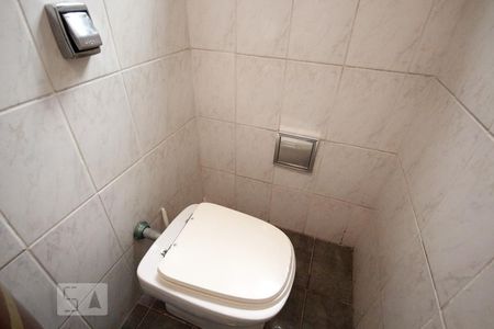 Casa à venda com 156m², 4 quartos e 2 vagasLavabo