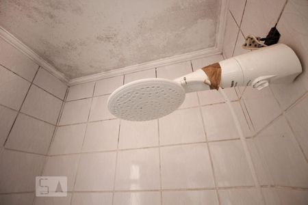 Casa à venda com 156m², 4 quartos e 2 vagasBanheiro