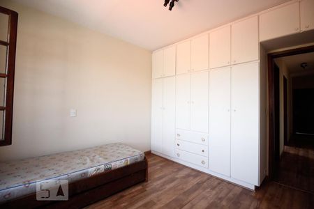 Casa à venda com 156m², 4 quartos e 2 vagasQuarto