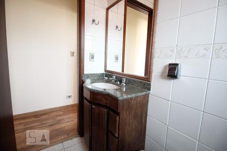 Casa à venda com 156m², 4 quartos e 2 vagasBanheiro