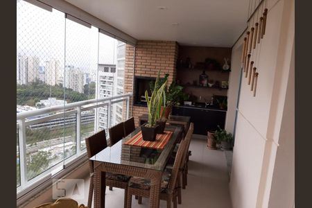 Apartamento para alugar com 171m², 3 quartos e 3 vagas Apartamento para alugar com 171m², 3 quartos e 3 vagasvaranda