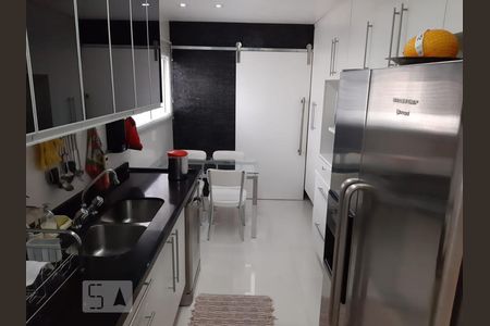 Apartamento para alugar com 171m², 3 quartos e 3 vagas Apartamento para alugar com 171m², 3 quartos e 3 vagascozinha