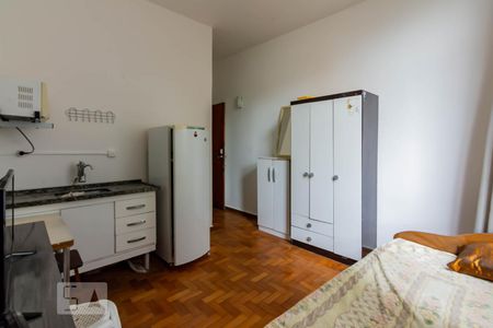 Quarto e Cozinha Integrados de Apartamento com 1 quarto, 16m² Santo Agostinho