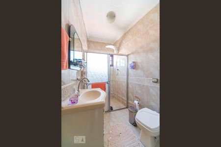 Casa à venda com 330m², 6 quartos e 6 vagas Casa à venda com 330m², 6 quartos e 6 vagasBanheiro do Quarto 4