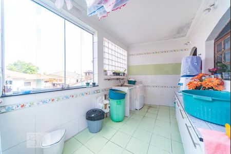 Casa à venda com 330m², 6 quartos e 6 vagas Casa à venda com 330m², 6 quartos e 6 vagasÁrea de Serviço