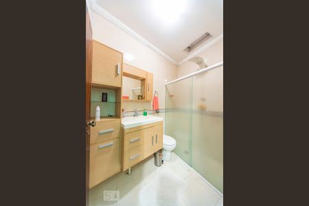 Casa à venda com 330m², 6 quartos e 6 vagas Casa à venda com 330m², 6 quartos e 6 vagasBanheiro