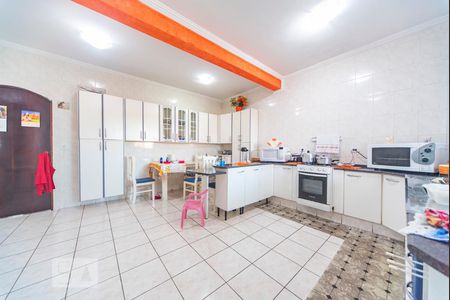 Casa à venda com 330m², 6 quartos e 6 vagas Casa à venda com 330m², 6 quartos e 6 vagasCozinha