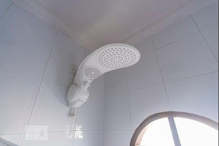 Casa à venda com 330m², 6 quartos e 6 vagas Casa à venda com 330m², 6 quartos e 6 vagasChuveiro