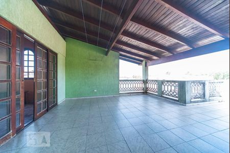 Casa à venda com 330m², 6 quartos e 6 vagas Casa à venda com 330m², 6 quartos e 6 vagasVaranda da Sala de Jogos