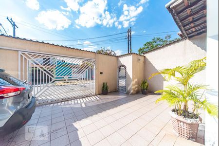 Casa à venda com 330m², 6 quartos e 6 vagas Casa à venda com 330m², 6 quartos e 6 vagasGaragem