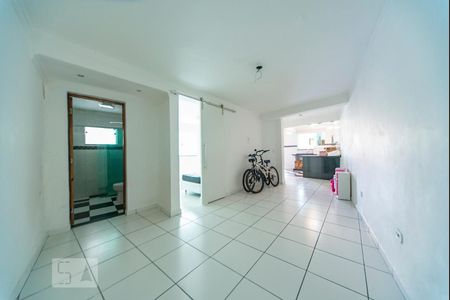 Casa à venda com 330m², 6 quartos e 6 vagas Casa à venda com 330m², 6 quartos e 6 vagasSala da Edícula