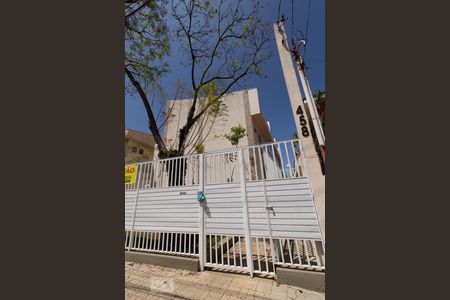 Casa de condomínio à venda com 180m², 3 quartos e 4 vagasFachada