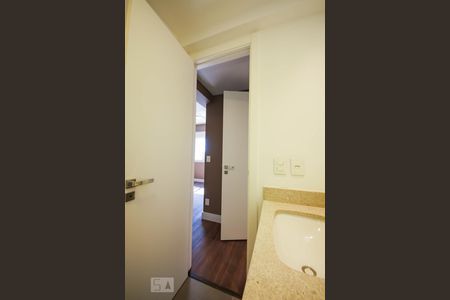 Apartamento à venda com 56m², 2 quartos e 1 vaga Apartamento à venda com 56m², 2 quartos e 1 vagaBanheiro 2