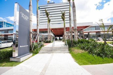 Apartamento à venda com 56m², 2 quartos e 1 vaga Apartamento à venda com 56m², 2 quartos e 1 vagaFachada do Condomínio 1