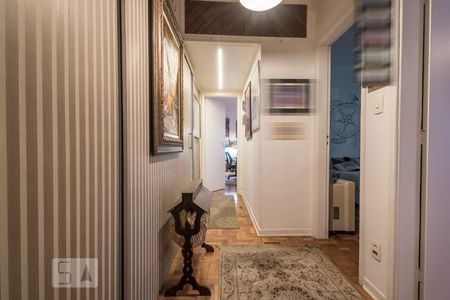 Hall Quartos de apartamento à venda com 3 quartos, 160m² em Vila Cordeiro, São Paulo