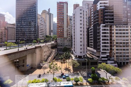 Apartamento à venda com 60m², 1 quarto e sem vagaVista
