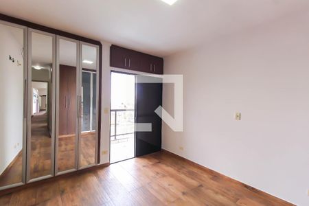 Casa à venda com 180m², 3 quartos e 4 vagasQuarto 3 - Suíte