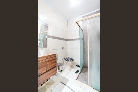 Banheiro de casa à venda com 2 quartos, 60m² em Parada Inglesa, São Paulo