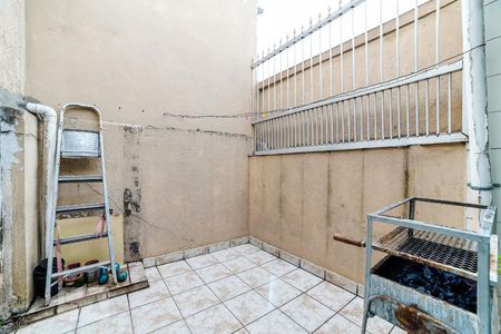 Casa à venda com 60m², 2 quartos e sem vaga Casa à venda com 60m², 2 quartos e sem vagaQuintal