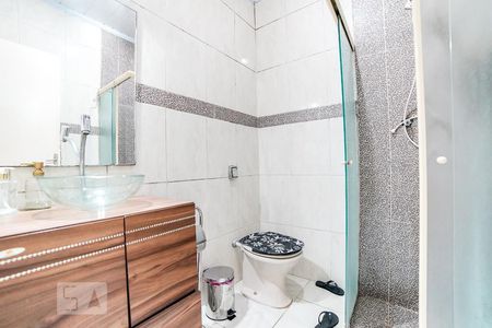 Banheiro de casa à venda com 2 quartos, 60m² em Parada Inglesa, São Paulo