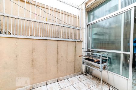 Casa à venda com 60m², 2 quartos e sem vaga Casa à venda com 60m², 2 quartos e sem vagaQuintal