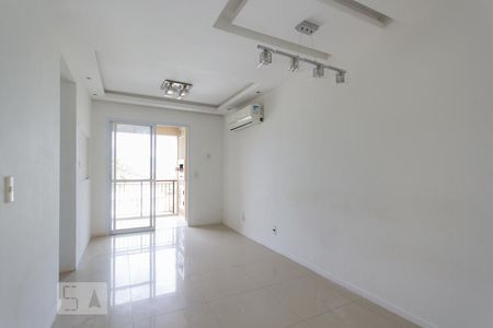 Sala (1º andar) de apartamento à venda com 2 quartos, 90m² em Taquara, Rio de Janeiro