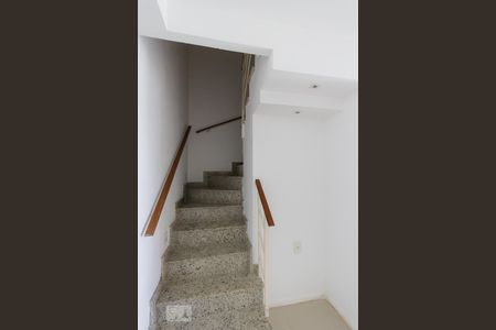 Escada de apartamento à venda com 2 quartos, 90m² em Taquara, Rio de Janeiro