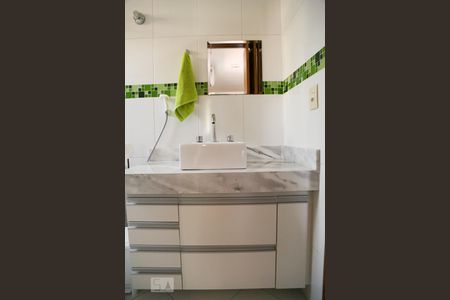 Casa à venda com 209m², 3 quartos e 2 vagasBanheiro da Suíte